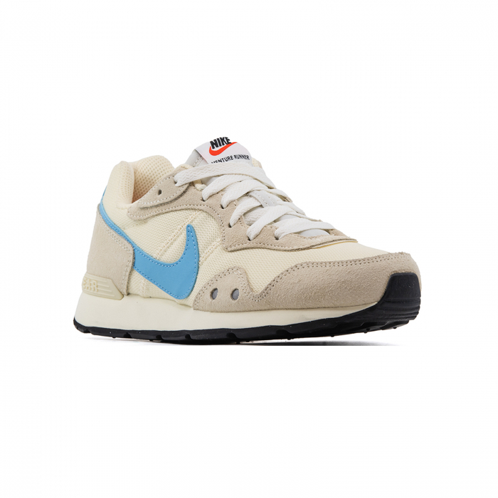 Wmns Nike Venture Runner [3]