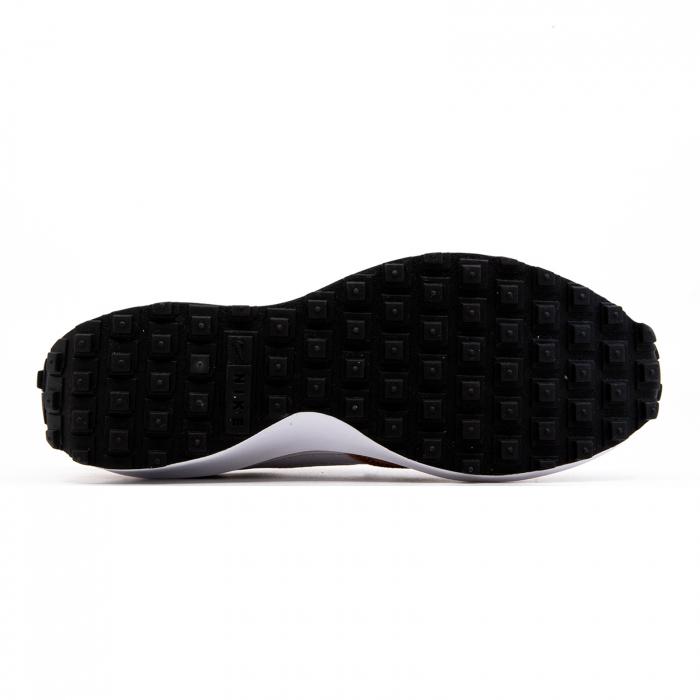 Wmns Nike Waffle Debut [4]