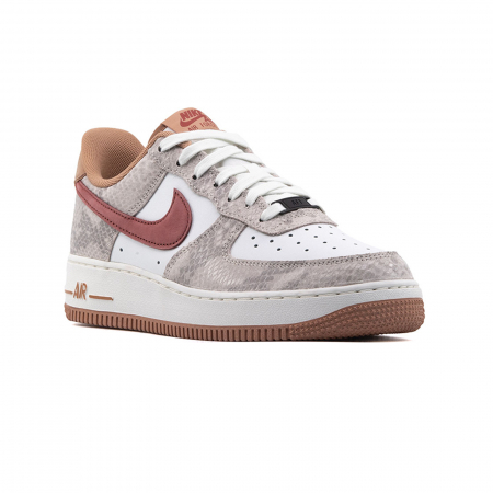 Nike Air Force 1 '07 LV8 EMB [2]