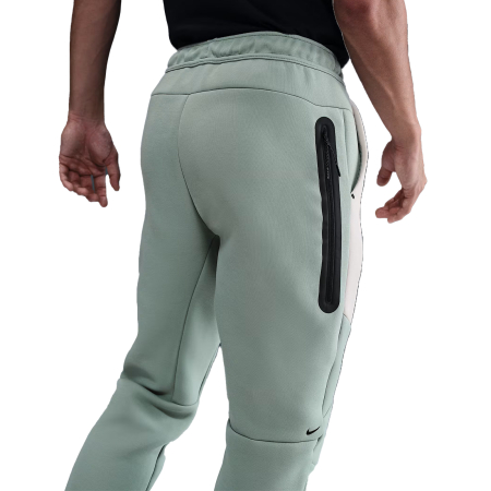 M NK TECH FLC JGGR [1]