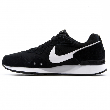 Nike Venture Runner [1]