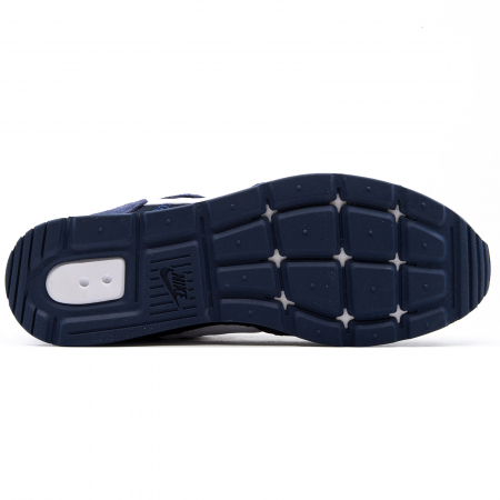 Nike Venture Runner [3]