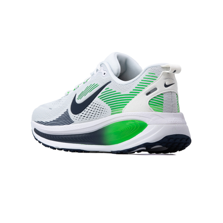 NIKE VOMERO 18 [3]