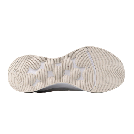 NIKE MOTIVA 2 [4]
