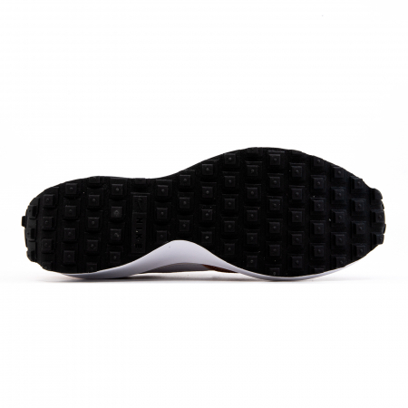 Wmns Nike Waffle Debut [3]