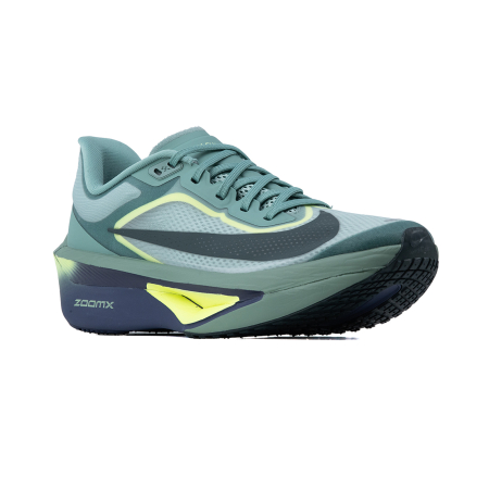 ZOOM FLY 6 [2]