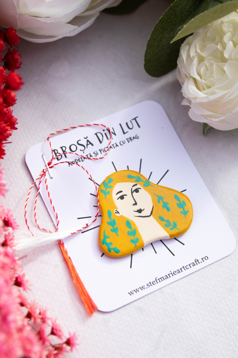 Brosa din lut Yellow Lady [4]