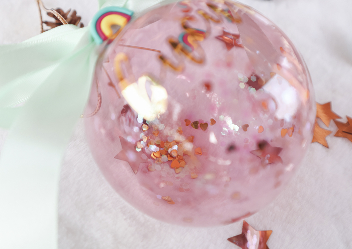 Glob de sticla roz diafan cu curcubeu - Bucurie [5]