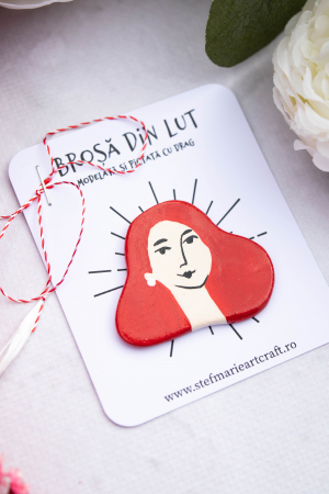 Brosa din lut Red Lady [2]