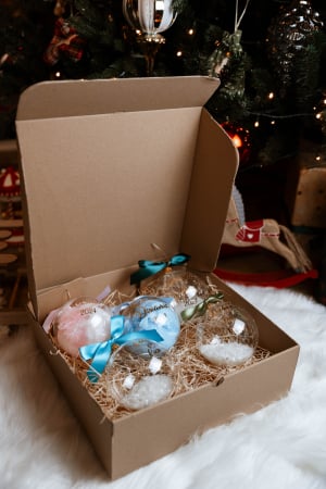 Globuri personalizate - Pachet cadou cu 5 globuri personalizate