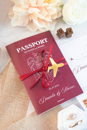 Invitatie de nunta Pasaport visiniu [3]