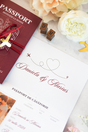 Invitatie de nunta Pasaport visiniu [4]