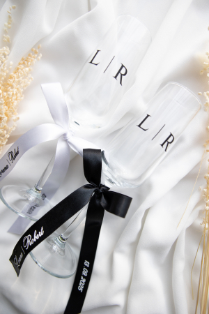 Set de 2 pahare miri cu initiale si panglica personalizata [3]