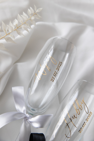 Set de 2 pahare miri personalizate - Wifey and Hubby [1]