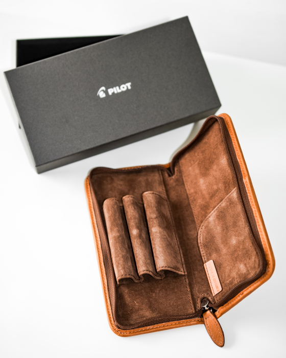 Etui Piele Namiki Zipper 3 Pens Camel, Pilot   [7]