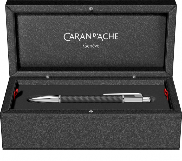 Pix Varius Ivanhoe Black SRT Caran d'Ache [7]