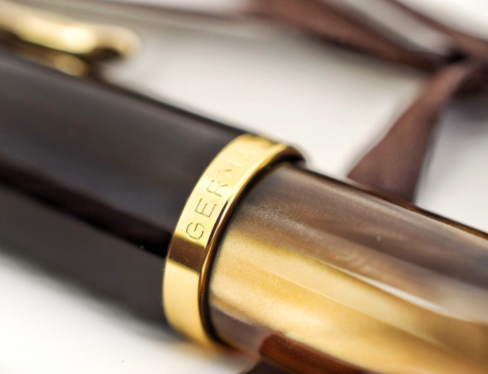 Set Pelikan Stilou Classic M200 Brown Marmorat + Etui Piele Brown Pt 2 Instrumente [7]