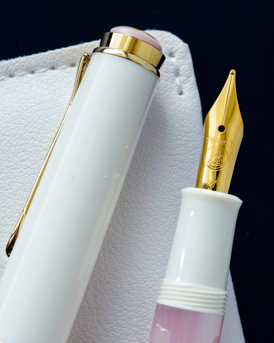 Stilou Classic M200 World Festival Cherry Blossom, Pelikan [13]