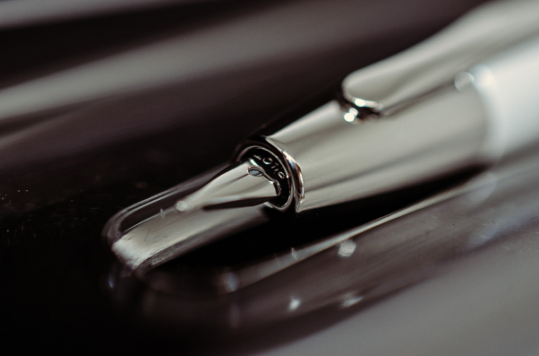 Stilou Capless Decimo White, Pilot [3]