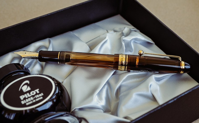 Stilou Custom 823 Transparent Brown, Pilot [10]
