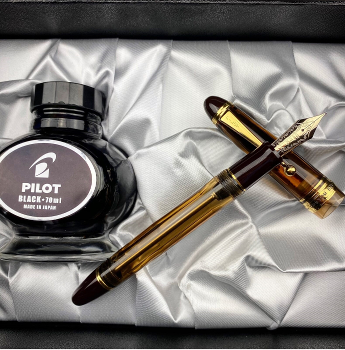 Stilou Custom 823 Transparent Brown, Pilot [6]