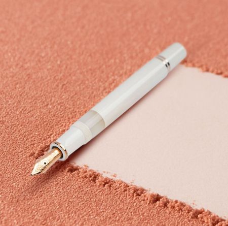 Stilou Souveran M600 White & Rose Gold, Pelikan -Editie Speciala 2025 [4]