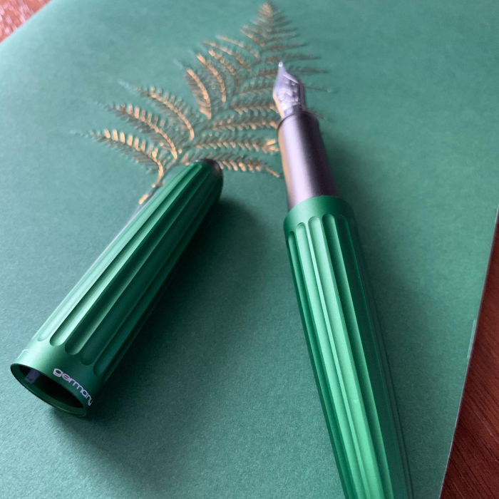 Fountain Pen Diplomat Aero Green Limited Edition M [9]