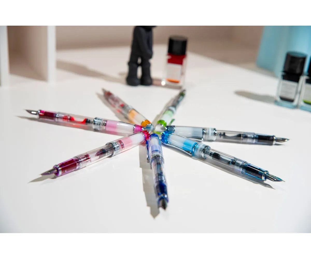 Stilou Pilot PRERA Transparent cu capac albastru, M [3]