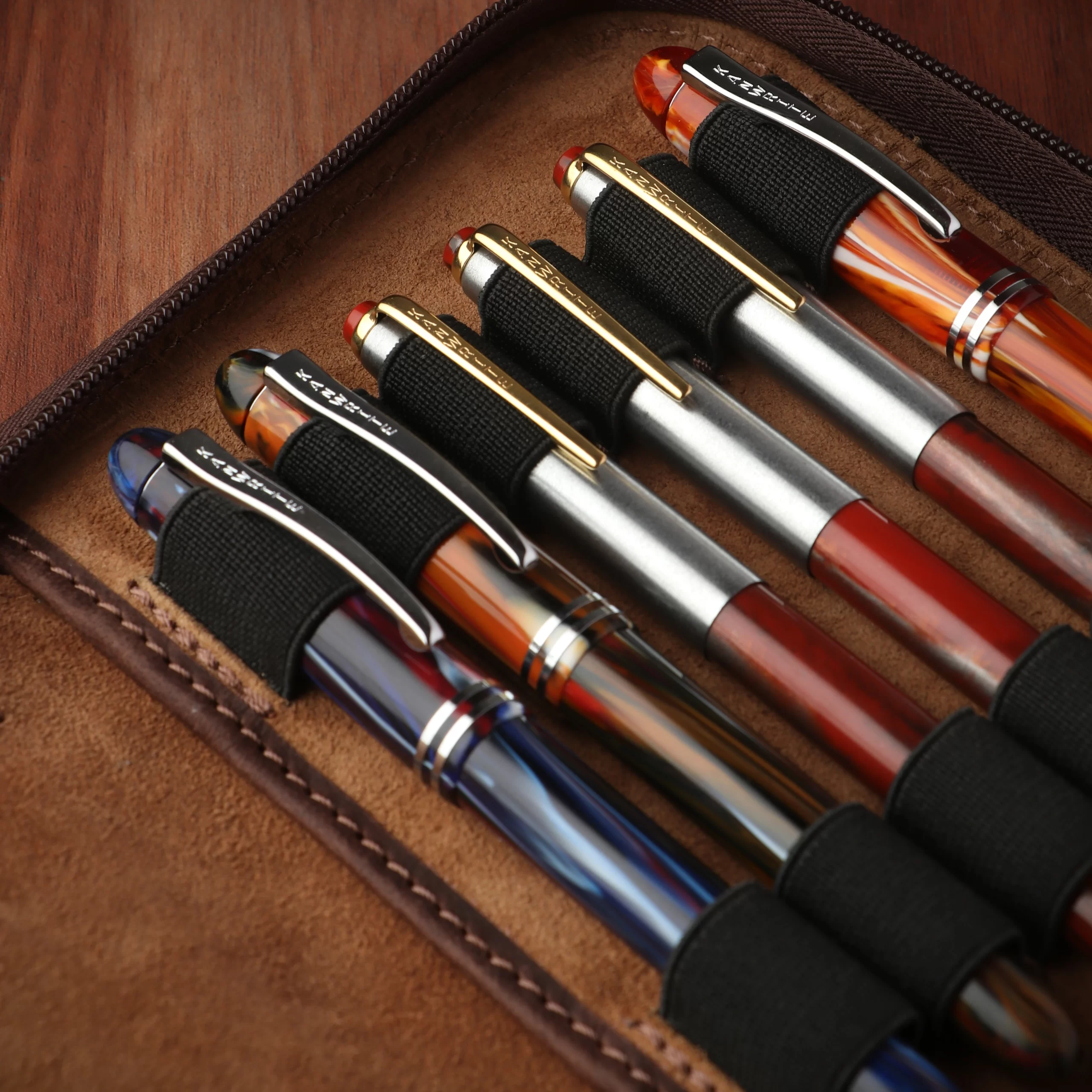 Penar din piele cu fermoar pentru 12 stilouri – Kanwrite Hunter Brown [1]