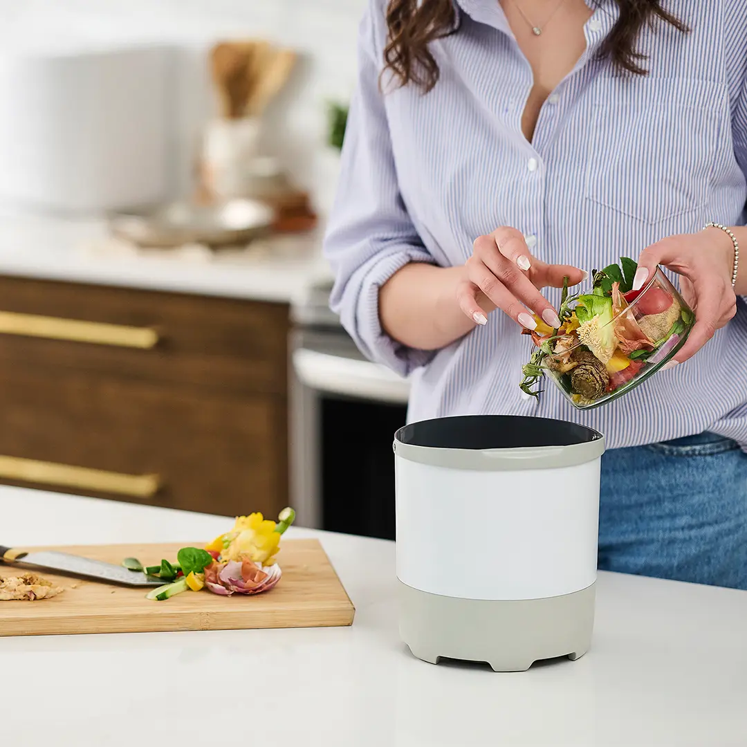 Aparat de reciclare a resturilor alimentare FoodCycler Eco 3, fără miros, 3,5 l, ciclu 4-9 ore, alb [7]