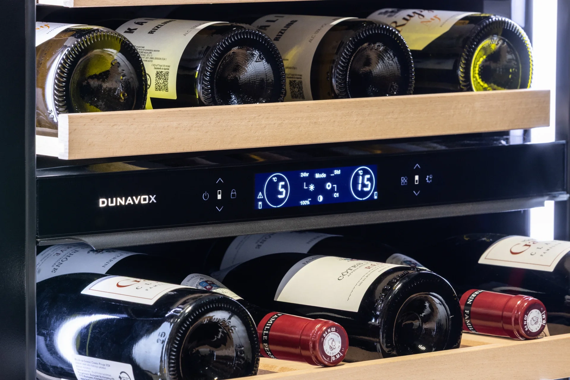 Vitrină de vin încorporabilă Dunavox DVH-44.120DMB.TO Horizon, 2 zone, 44 sticle, 88,2 cm, clasa F, negru mat [3]
