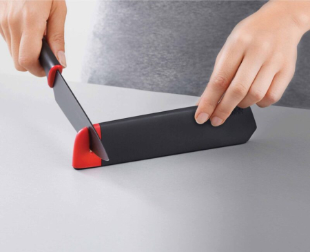 Toate produsele - Set 2 cutite cu Dispozitiv Ascutire Integrat - Joseph&Joseph