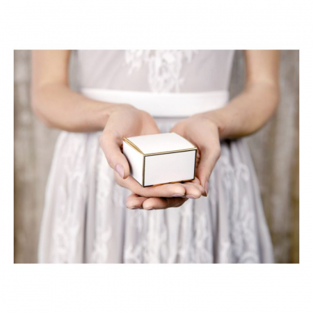 Praline - Bomboane - marturii-nunta-botez-cutii-macarons-praline-mini-prajitura-alb-aurii-set-10buc