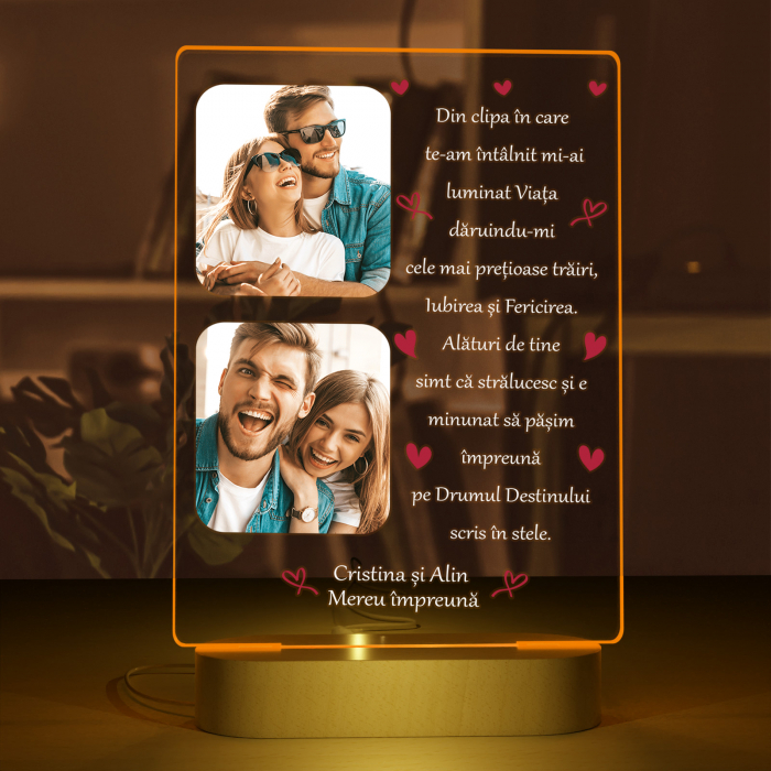 Lampa 3D iluminata cu baza din lemn model pentru indragostiti 2 poze si text [4]