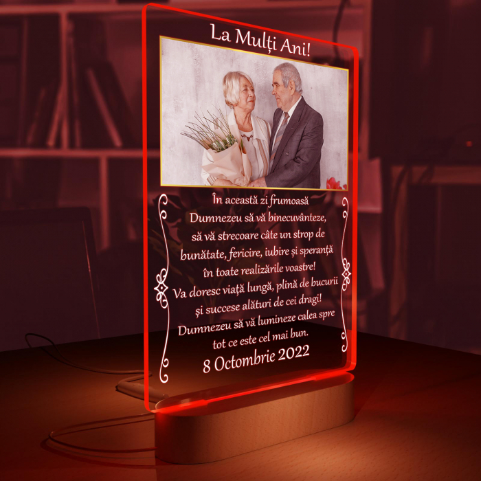 Lampa iluminata 3D cu baza din lemn 2 poze si text model La Multi ani [6]