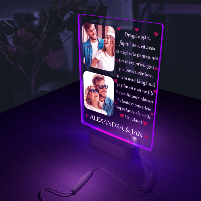 Lampa iluminata 3D cu baza din lemn 2 poze si text model pentru Nasi [7]