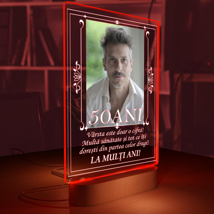 Lampa iluminata  3D cu baza din lemn o poza si text model pentru zi de nastere [2]