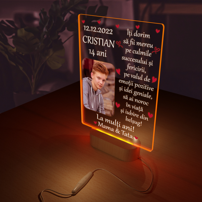 Lampa iluminata  3D cu baza din lemn o poza  text si data, model pentru copii [2]