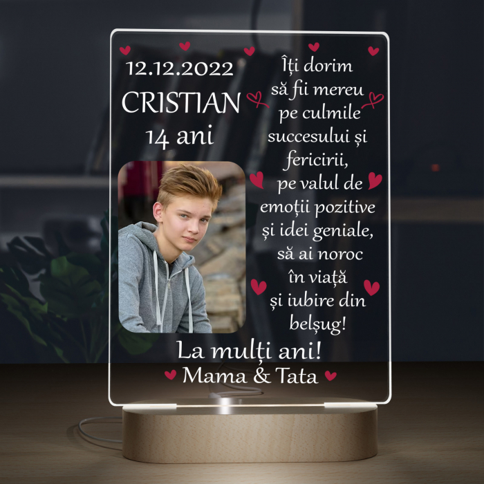 Lampa iluminata  3D cu baza din lemn o poza  text si data, model pentru copii [4]