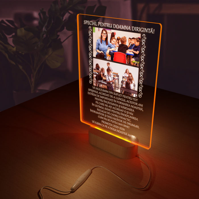 Lampa iluminata  3D cu baza din lemn 2 poze si text model pentru diriginta [3]