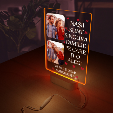 Lampa iluminata 3D cu baza din lemn 2 poze si text model pentru Nasi [2]