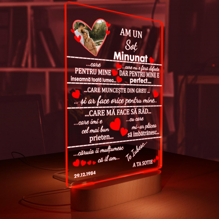 Lampi 3D personalizate - Lampa iluminata  3D cu baza din lemn  o poza si text model pentru Sot