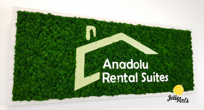 Logo Anadolu Rental Suites decorat cu licheni naturali stabilizati [5]