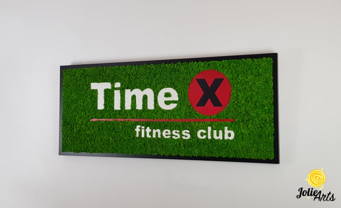 Logo Fitness Club Decorat cu Licheni Naturali Stabilizati [2]