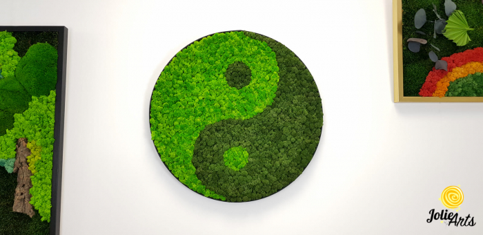 Tablou Yin și Yang din licheni naturali verde deschis și verde închis, ramă rotundă Jolie Arts [2]