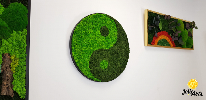 Tablou Yin și Yang din licheni naturali verde deschis și verde închis, ramă rotundă Jolie Arts [3]