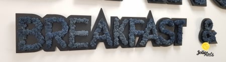 Logo Bianco, Breakfast & Chill, Decorat cu Licheni Naturali Stabilizati [3]
