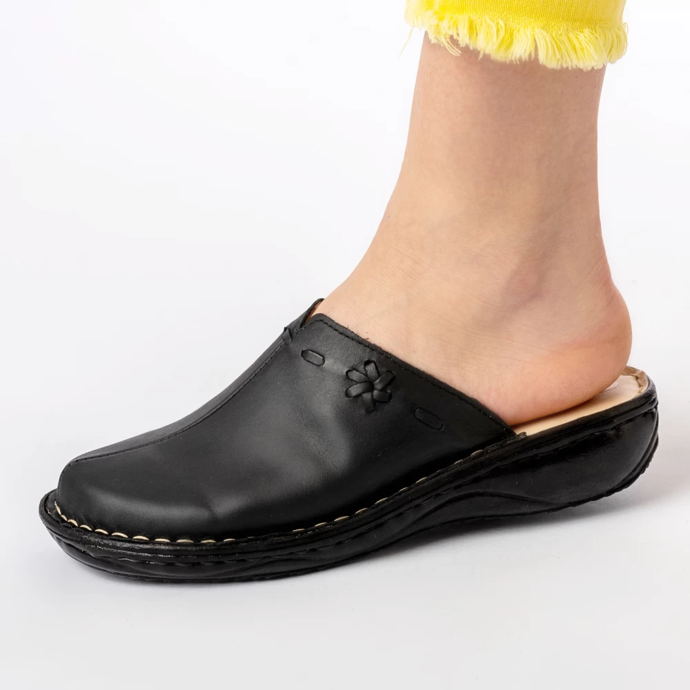 Saboti piele naturala 7200 negru [6]