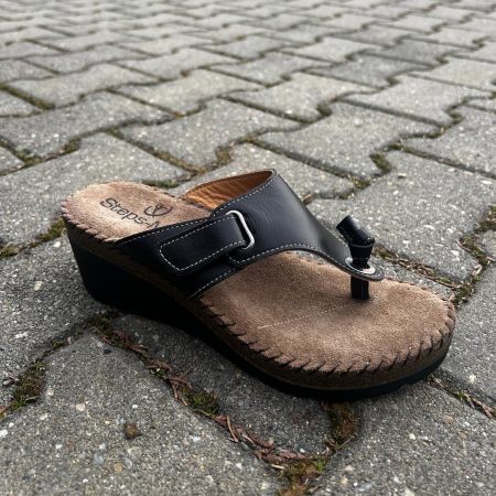 Papuci decupati - Papuci din piele naturala HD4110 negru