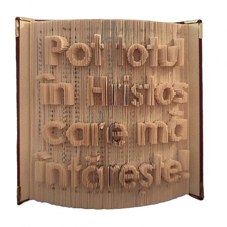 Cadouri pentru Bunici - Carte sculptata pentru preot paroh La multi ani
